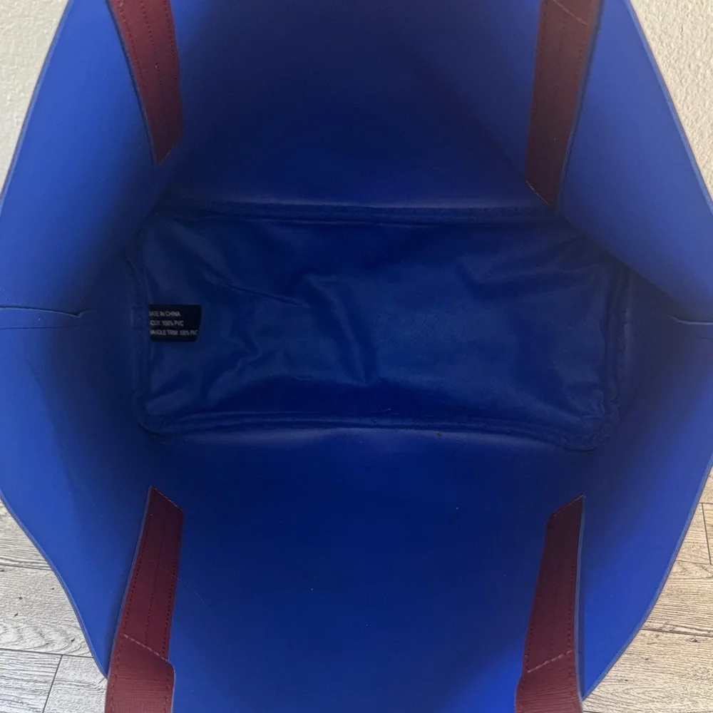 Oscar de la Renta Tote & Silk Scarf